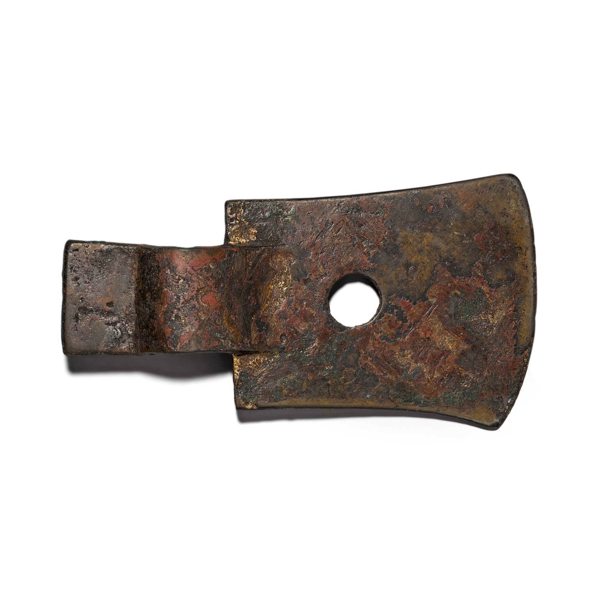 A bronze socketed axe head and a bronze halberd blade (ge) The socketed