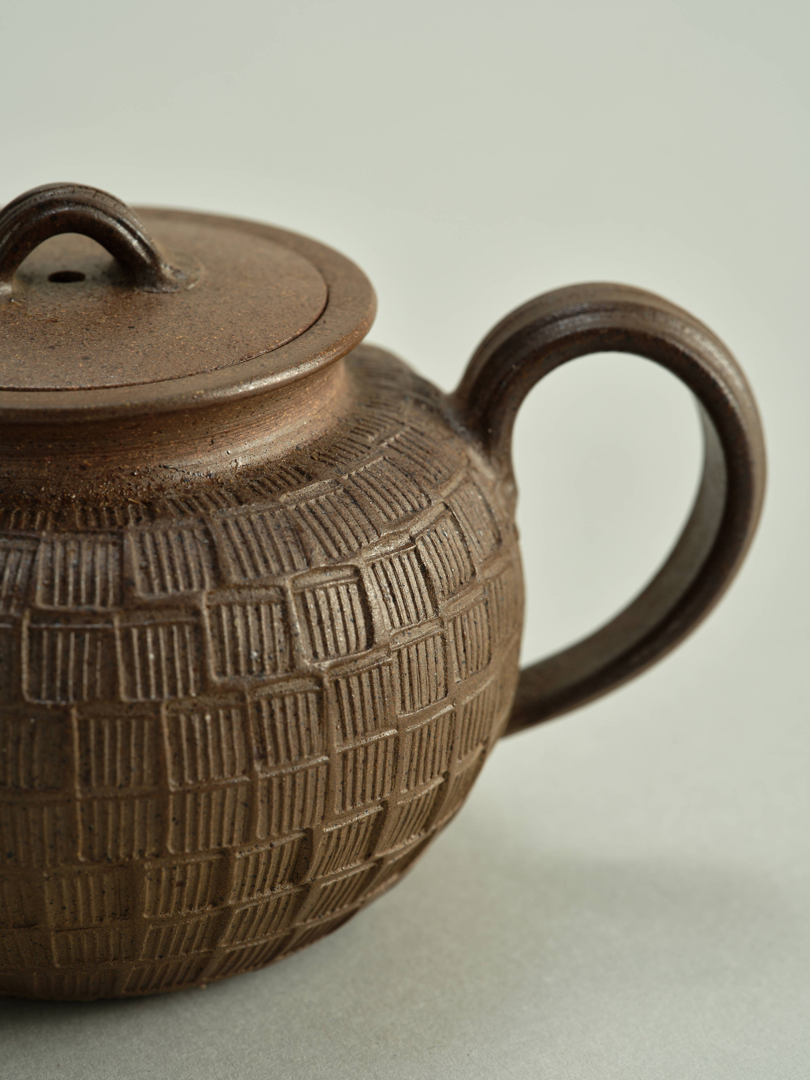 風山作 鶴の彫刻 陶器 風山作 鶴の彫刻 陶器