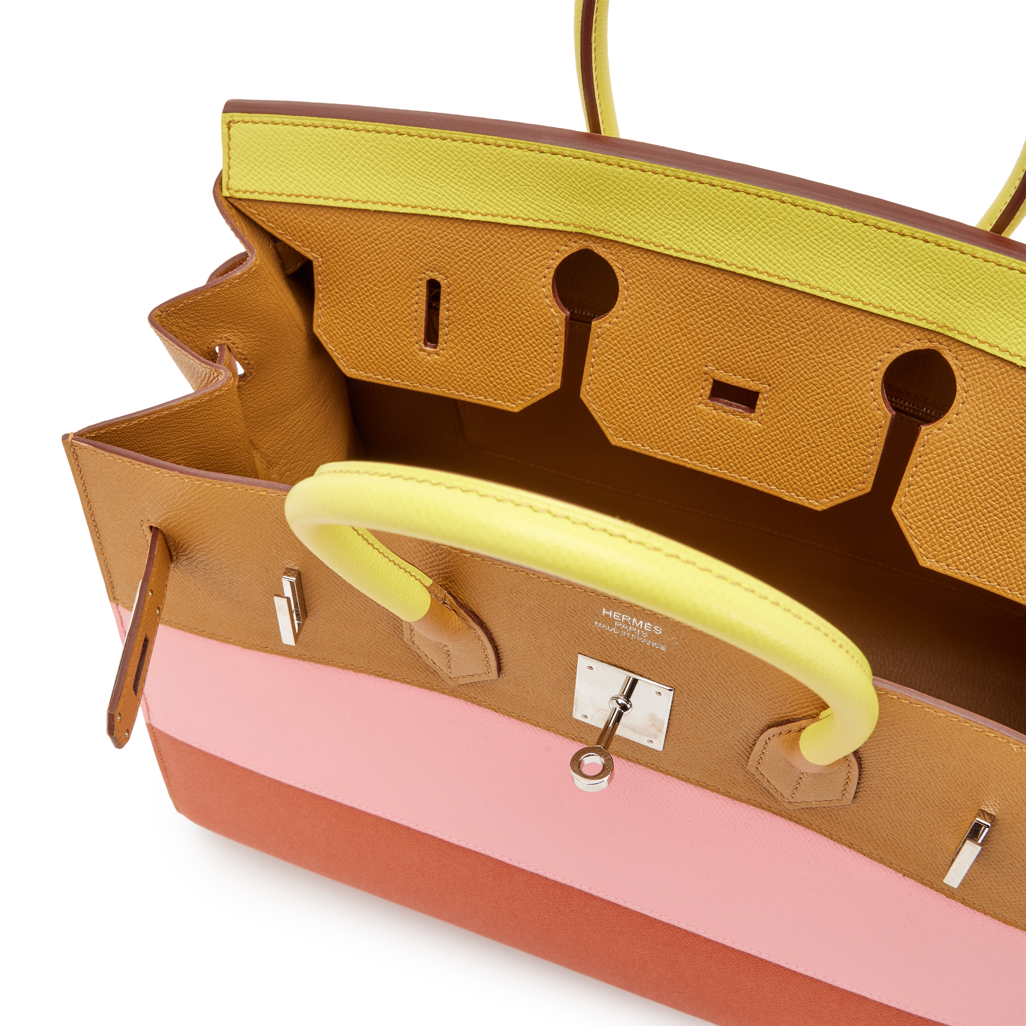 【愛らしさ引き立つ】HERMES サントリーニ Can Can Rose Hermès Bouncing Low-top Rose Vinicunca And White Sneakers in