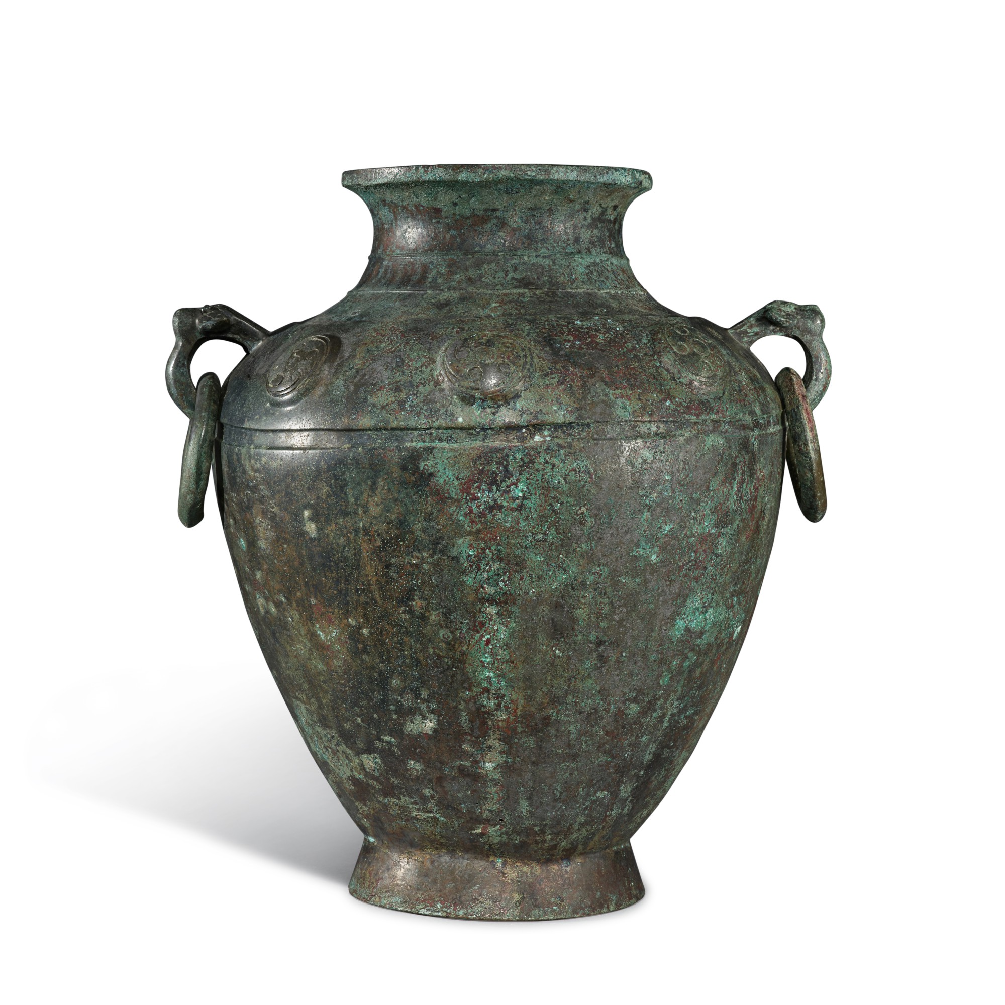 An inscribed archaic bronze ritual wine vessel (Lei), Late Shang ...