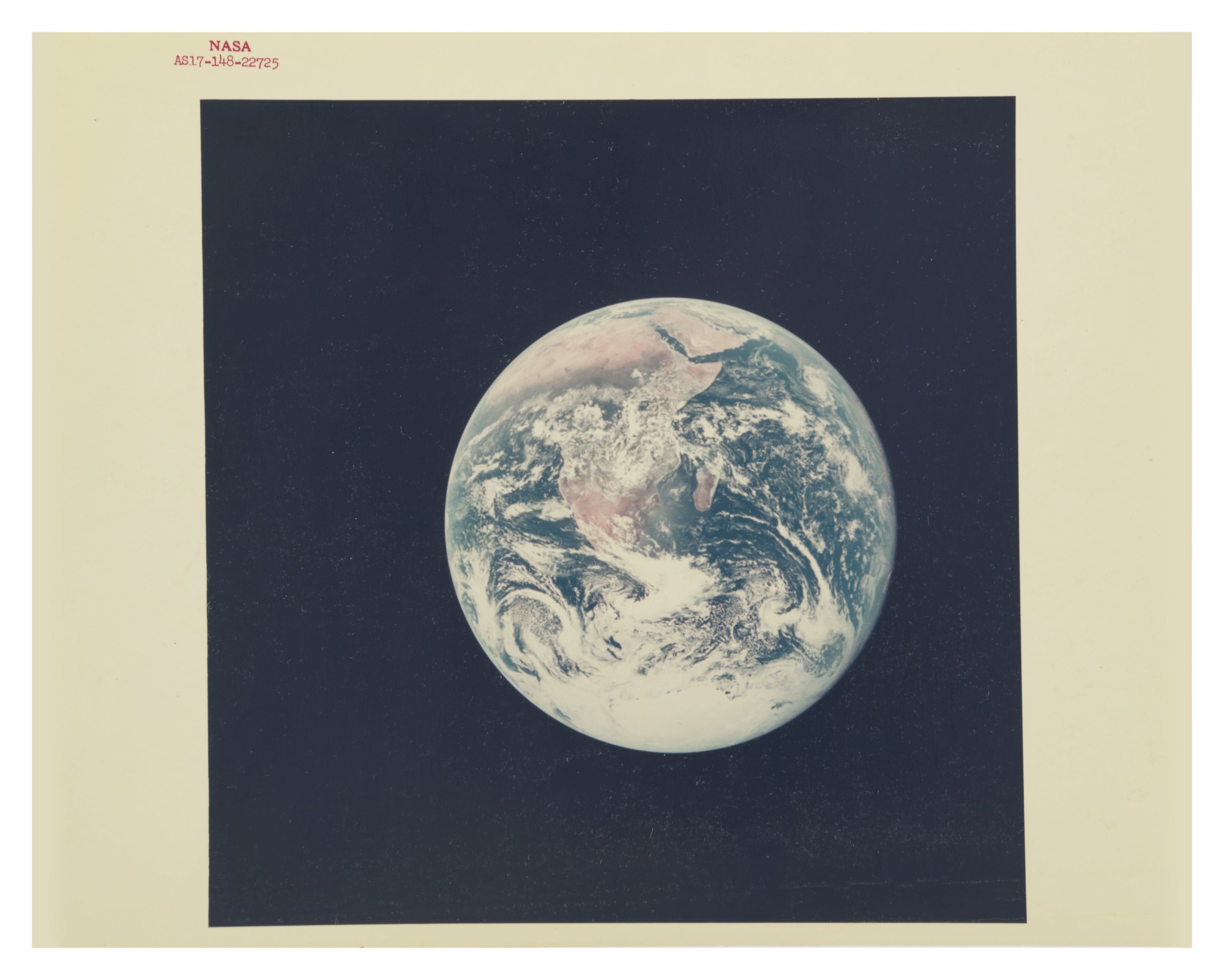  APOLLO 17 EARTH AS SEEN FROM THE COMMAND MODULE VINTAGE NASA RED 
