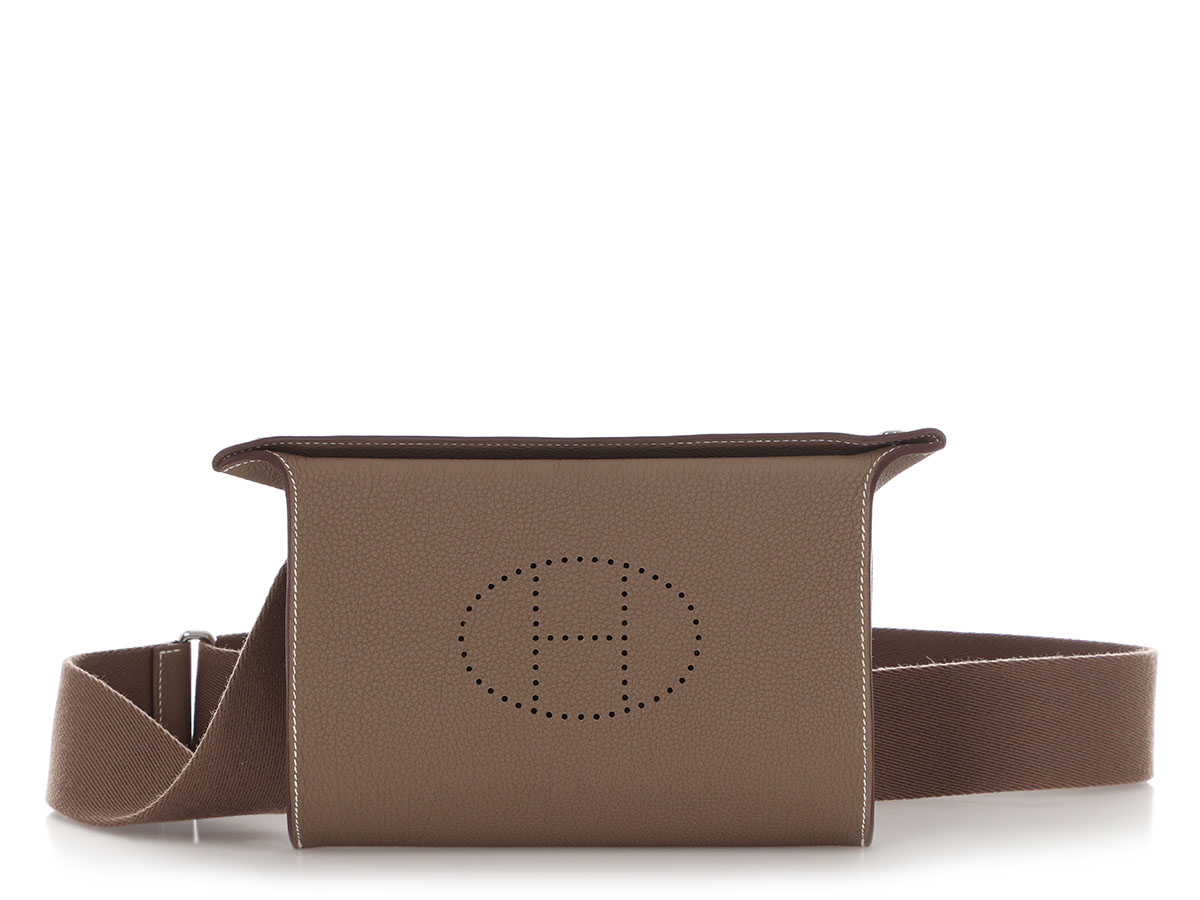 洗練された日常を演出 HERMES Hermes Videpoches bag バッグ Hermès Videpoches bag | Hermès Hong Kong SAR