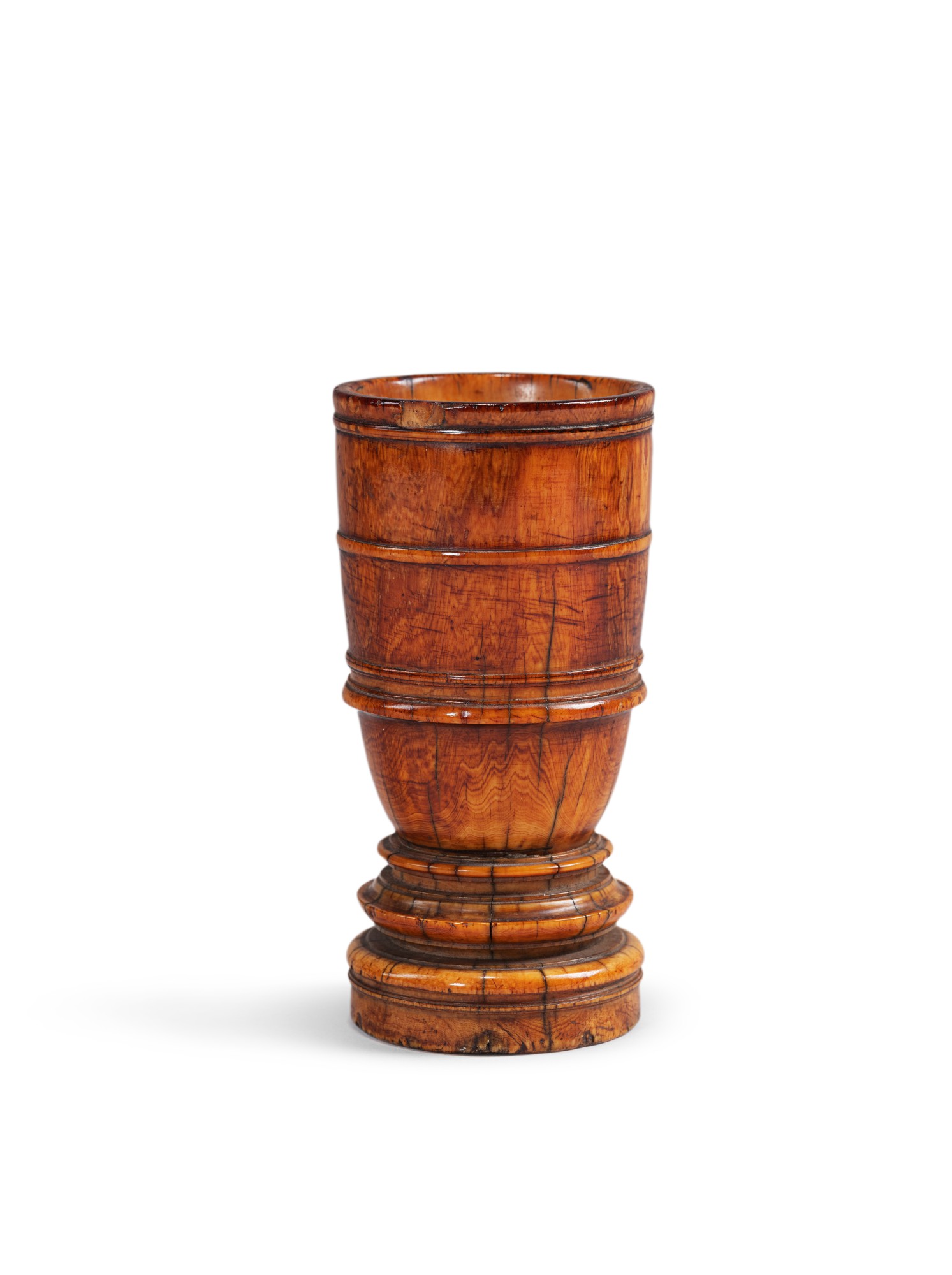 An Apothecary's ivory mortar and pestle, IndoPortuguese, probably Goa, 17th century Mortier d