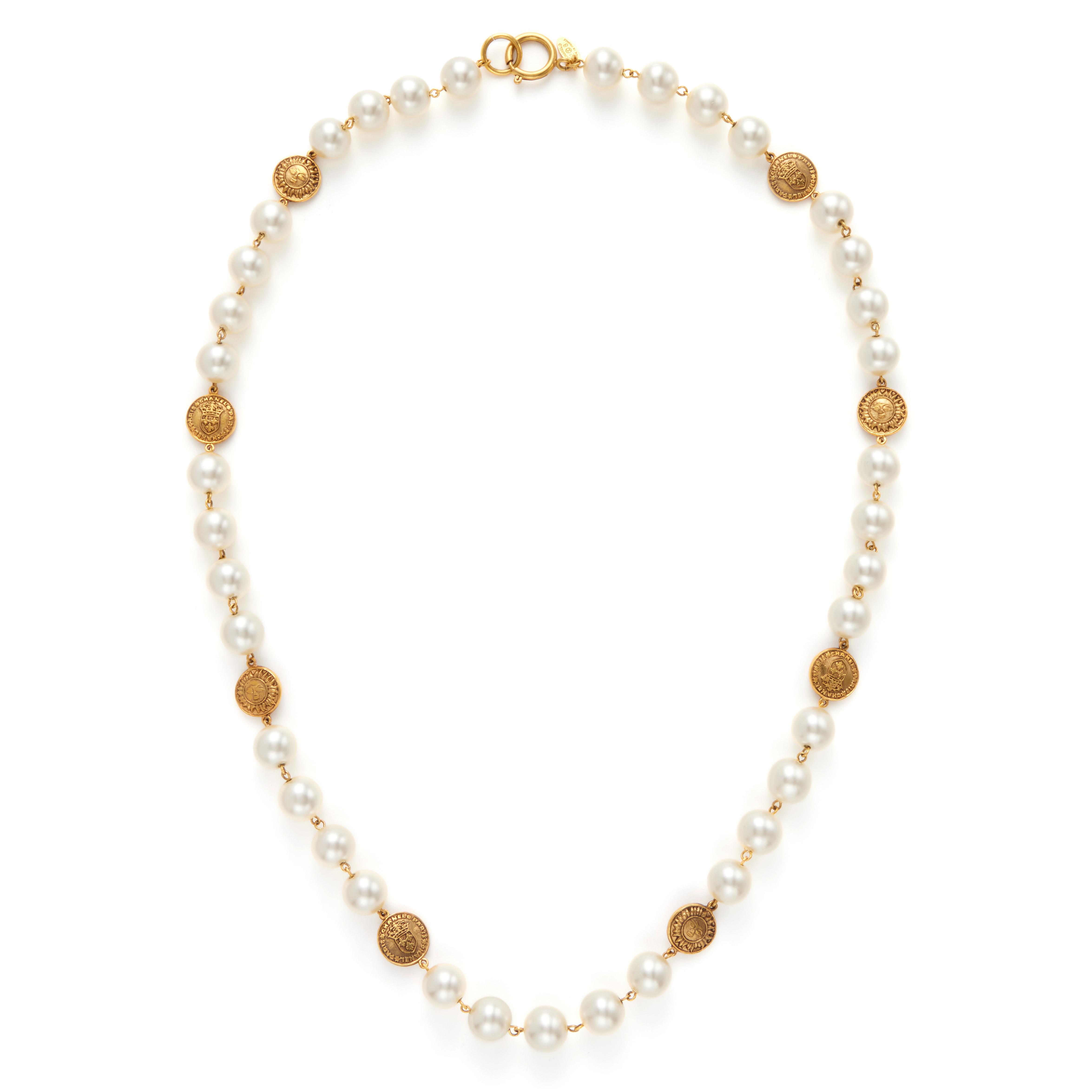 1960s Chanel glass paste medallion with pearls and long golden chain