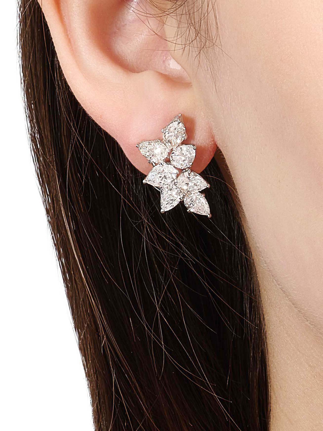 Pair of Diamond Ear Clips 鑽石 耳夾一對 Magnificent Jewels I Sotheby's