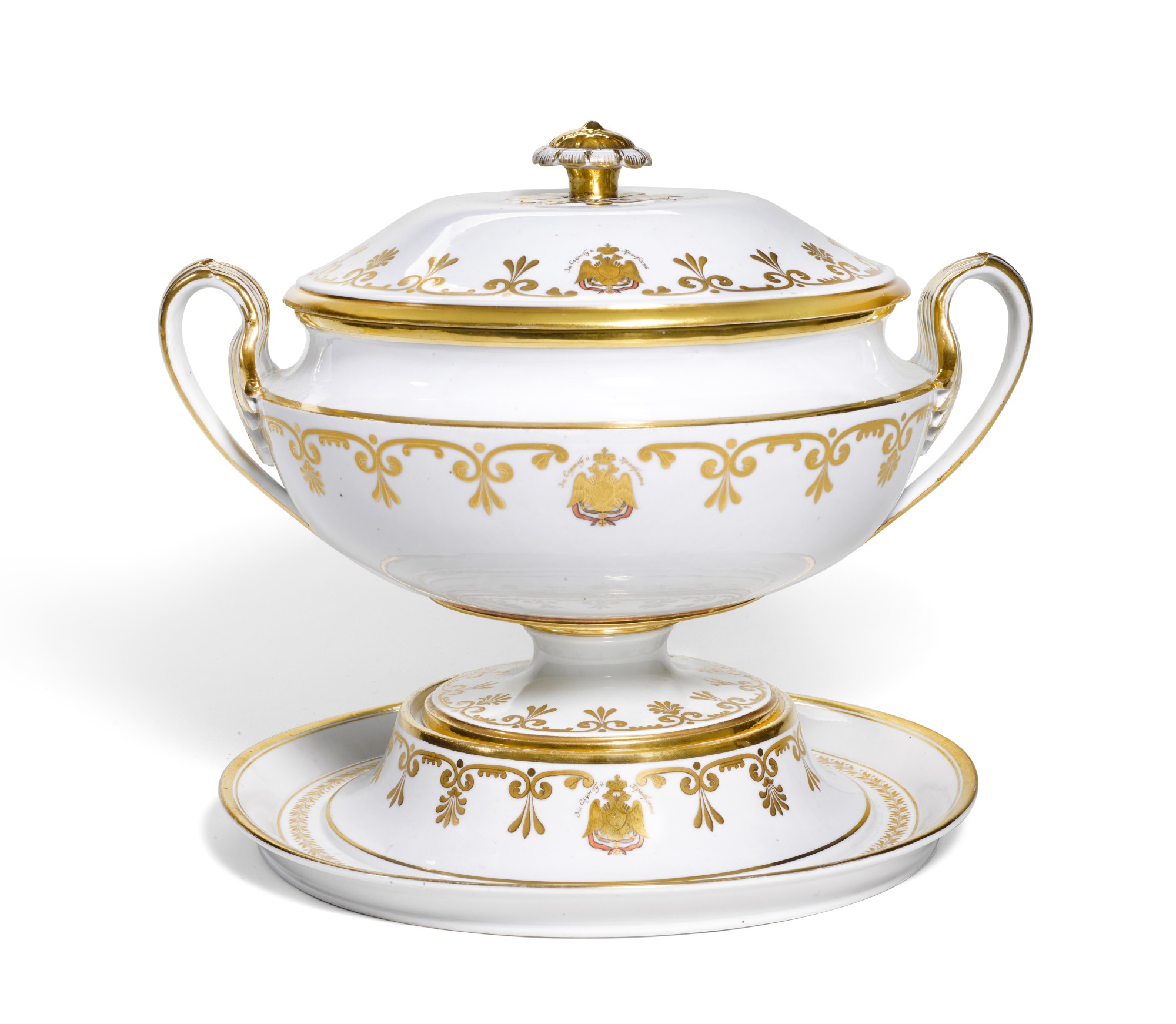 A PORCELAIN TUREEN, IMPERIAL PORCELAIN FACTORY, ST PETERSBURG, PERIOD OF NICHOLAS I (18251855