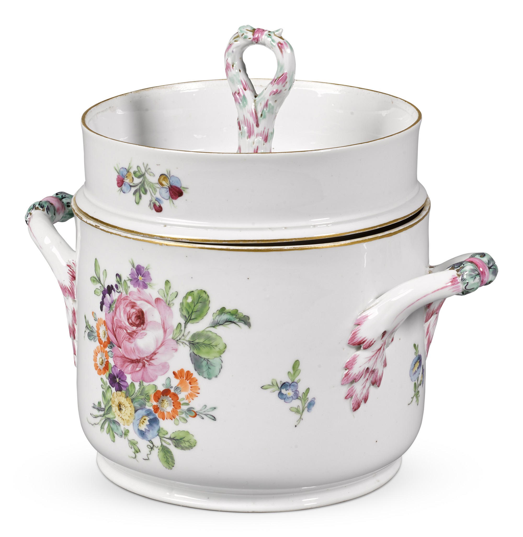Imperial Porcelain Manufactory の小物入れ A PORCELAIN SET OF A TEA CUP, SAUCER AND BOWL - IMPERIAL