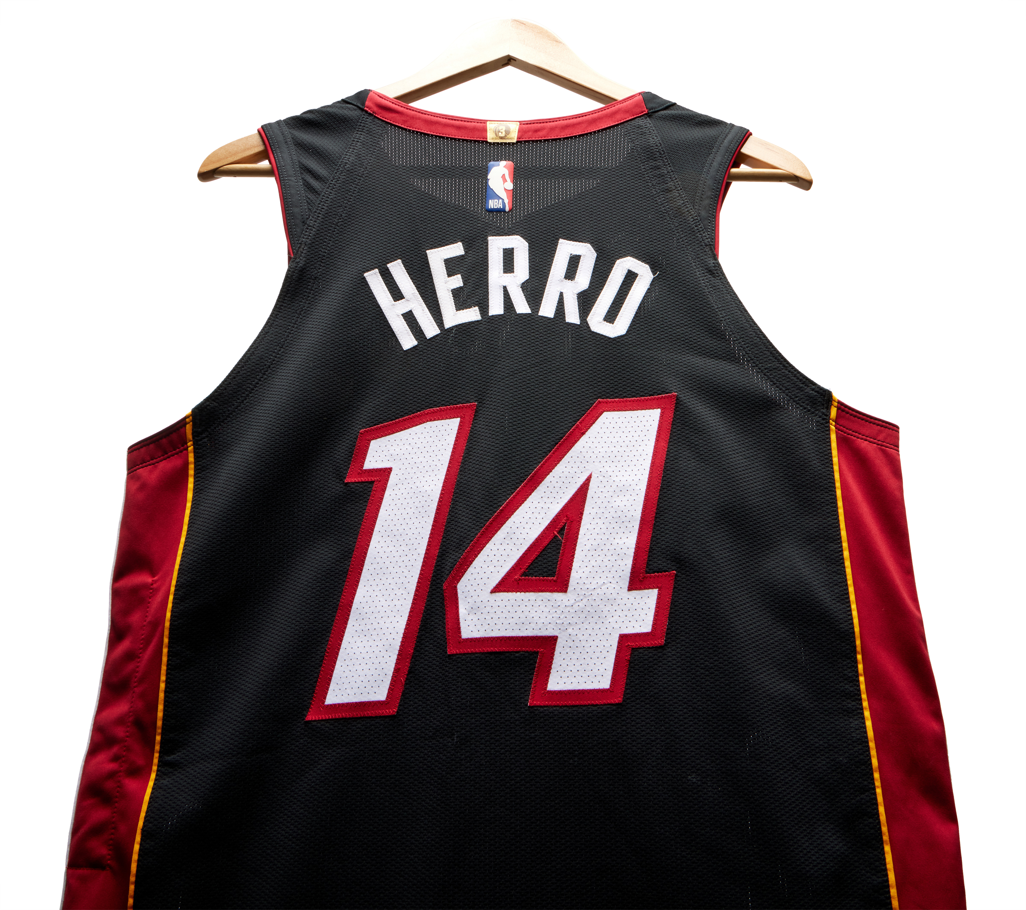 【未使用・新品】Miami Heat Tyler Herro ジャージ Mサイズ 未使用・新品】Miami Heat Tyler Herro ジャージ Mサイズ - メルカリ