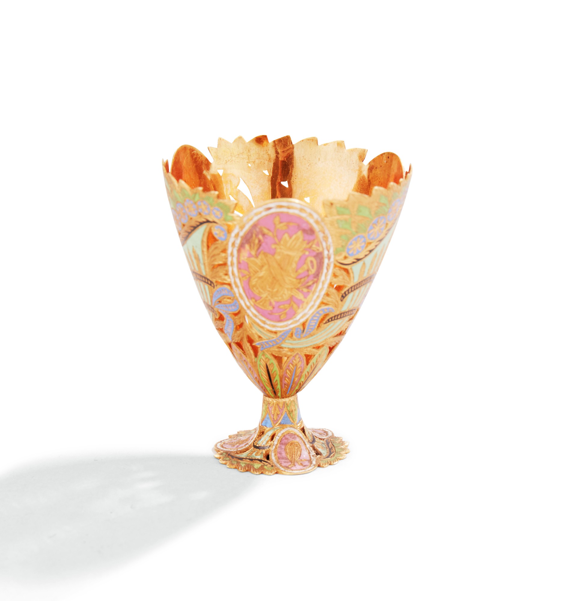 106 A GOLD ENAMELLED ZARF, PROBABLY GENEVA FOR THE OTTOMAN MARKET CIRCA