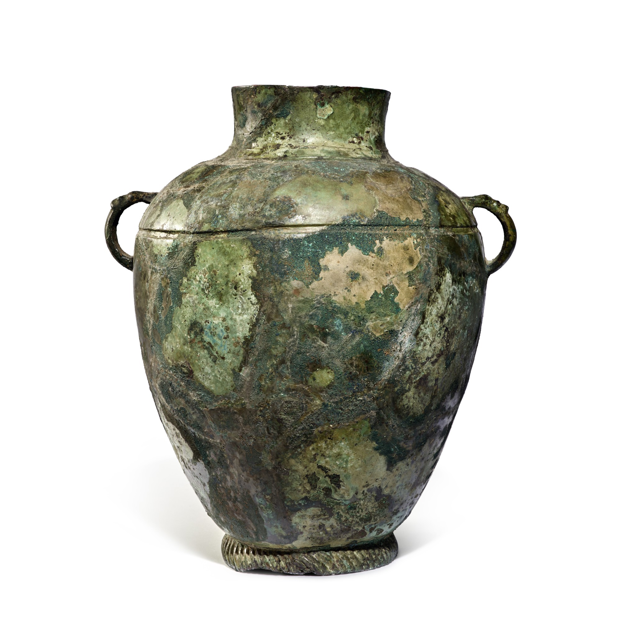 A rare inscribed archaic bronze ritual wine vessel (Lei), Late Shang ...