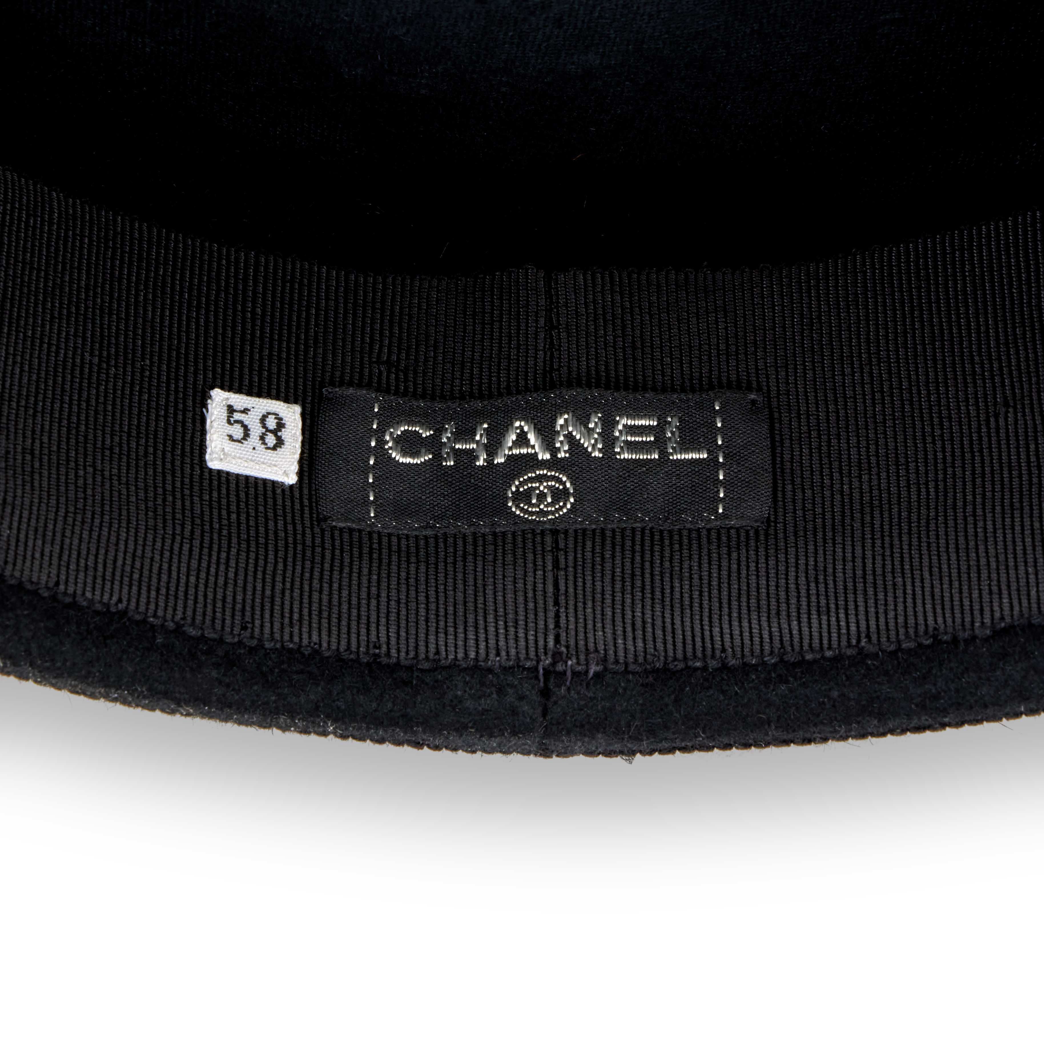 Chanel Vintage Black, Red Furfelt Embroidered Oversize  display picture 2