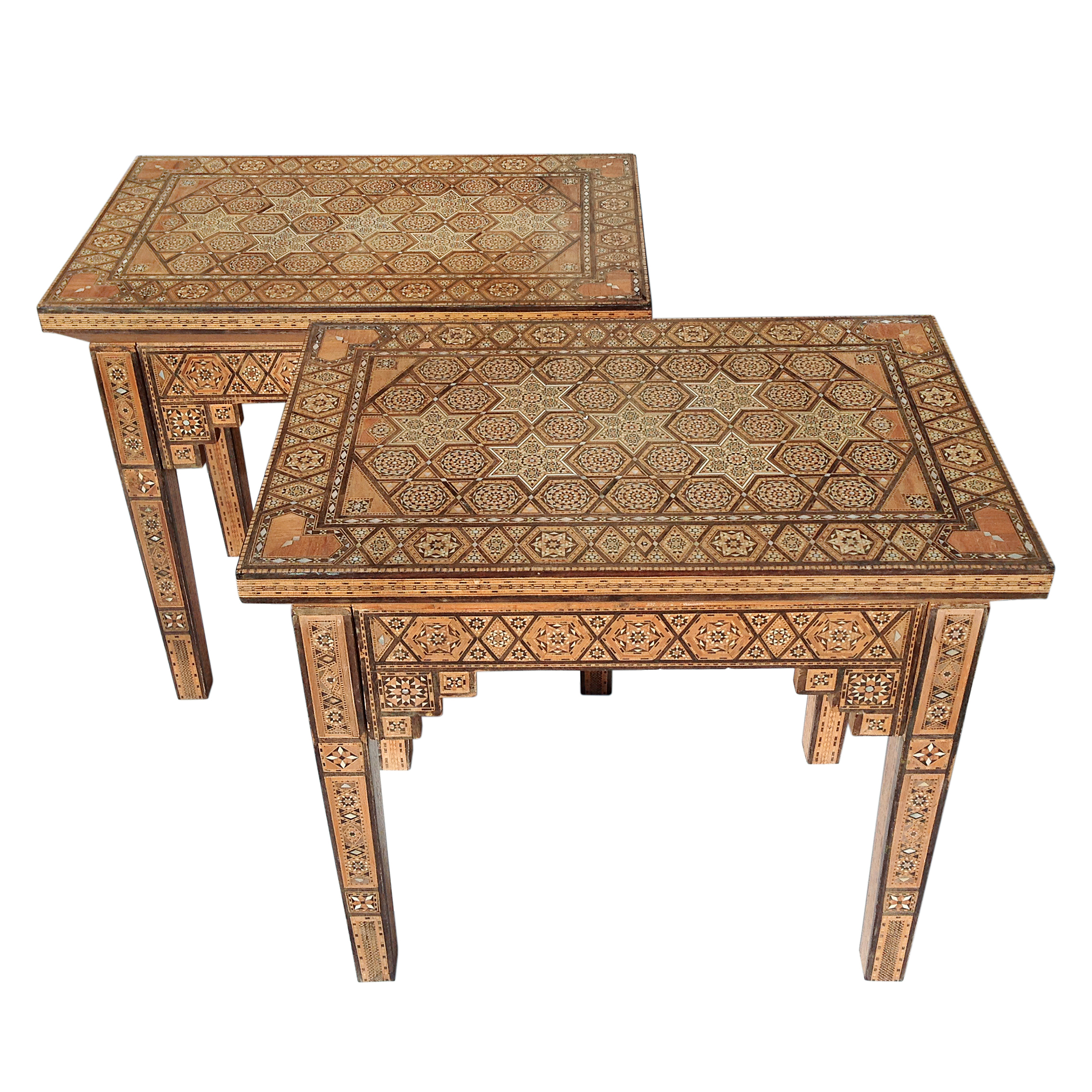 ニューギニアの文様 2 ANTIQUE PATTERN Antique Syrian Inlaid Walnut Side Tables Available For Immediate