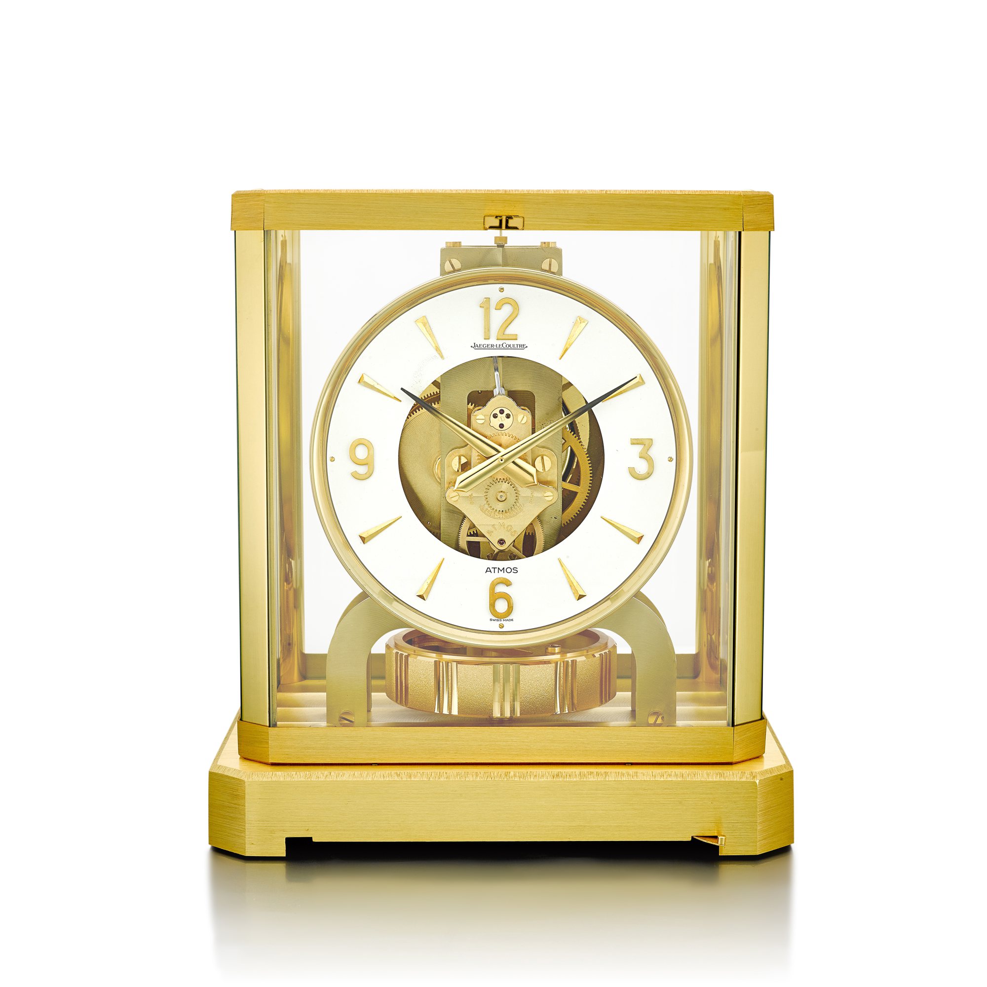 Atmos, Reference 5902 A gilt brass atmos clock, Circa 1980 積家