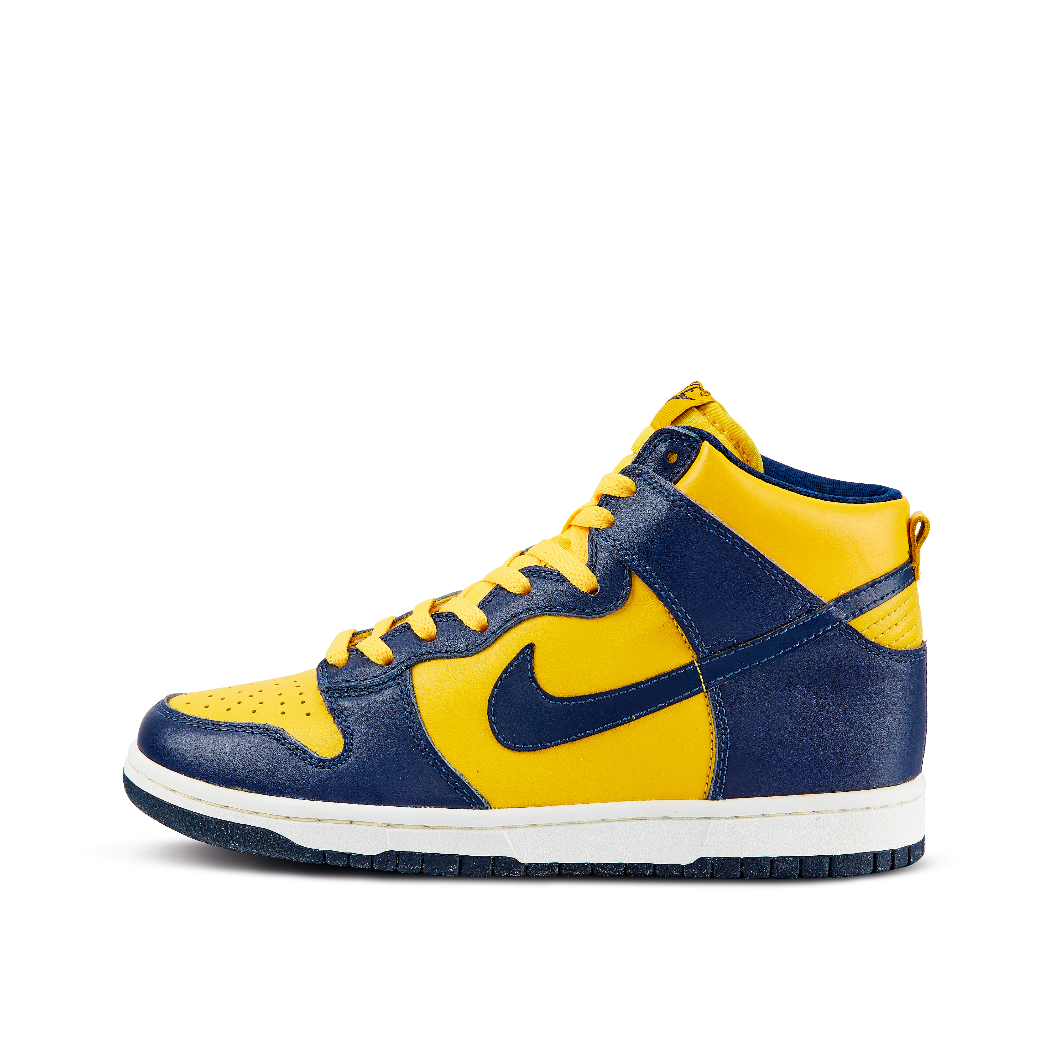 nike-dunkhighlevntg-michigan.jpg