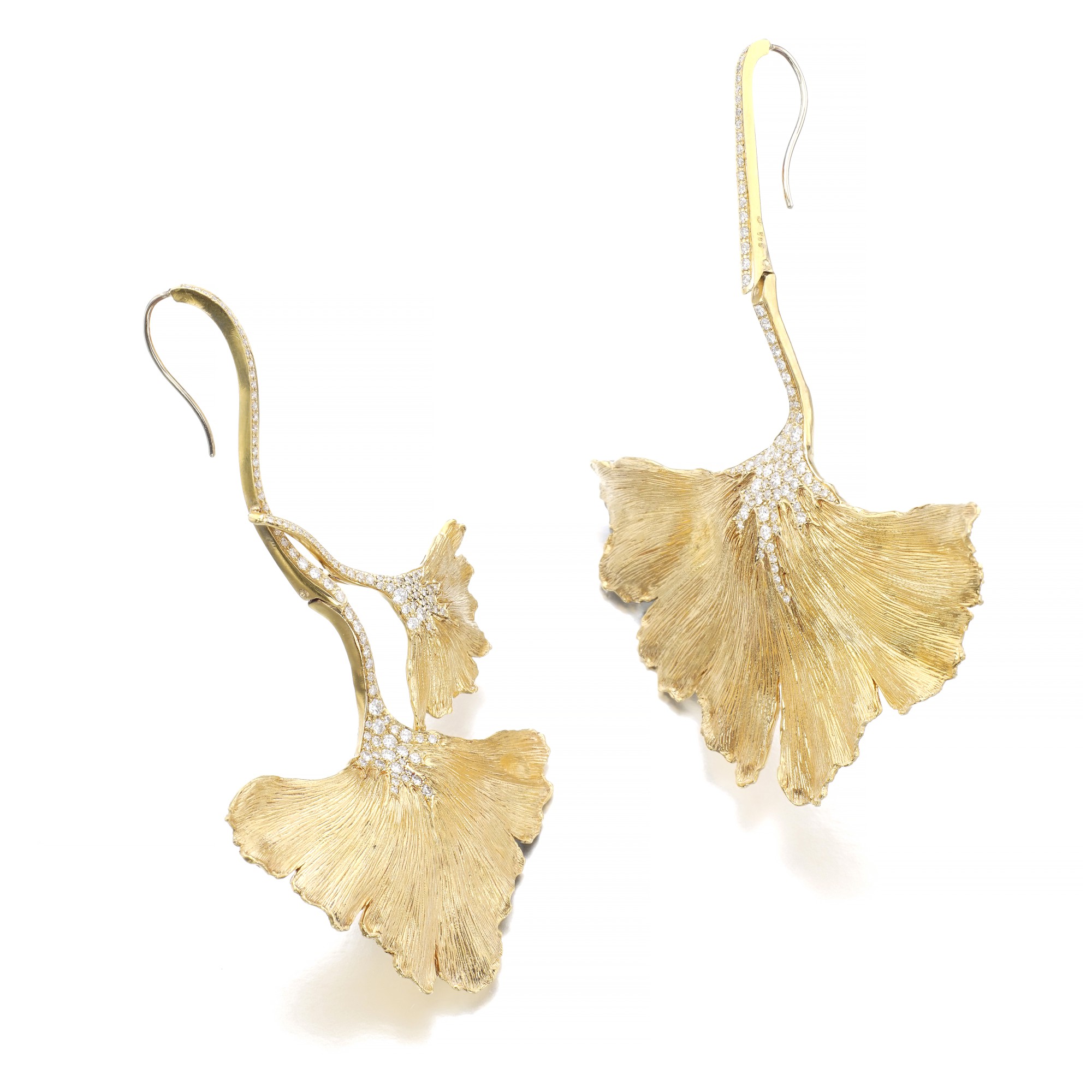 Pair of gold and diamond earrings | The Weekly Edit: Fine Jewels | Geneva | 2020 | Sotheby's