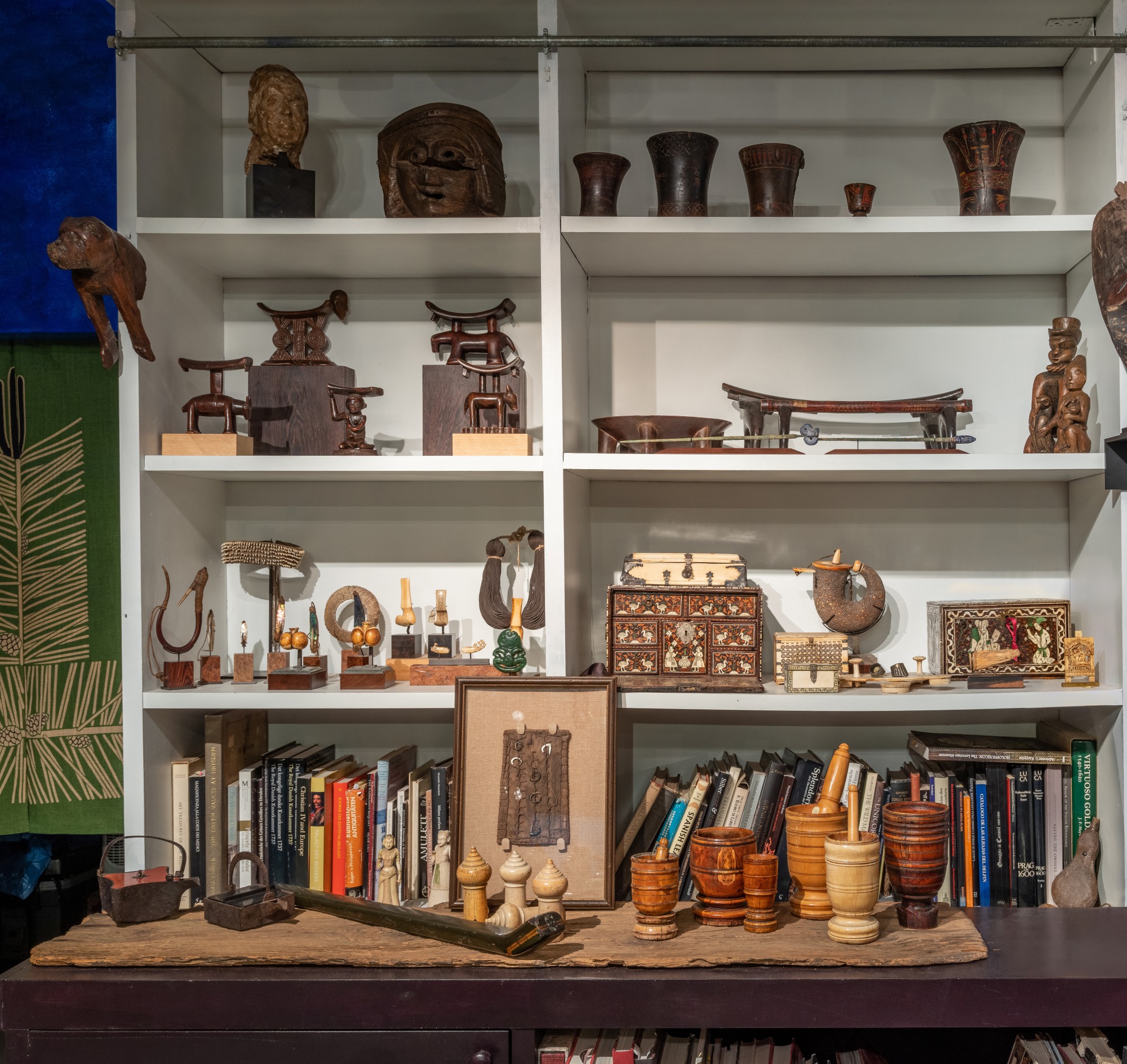 An Apothecary's ivory mortar and pestle, IndoPortuguese, probably Goa, 17th century Grand