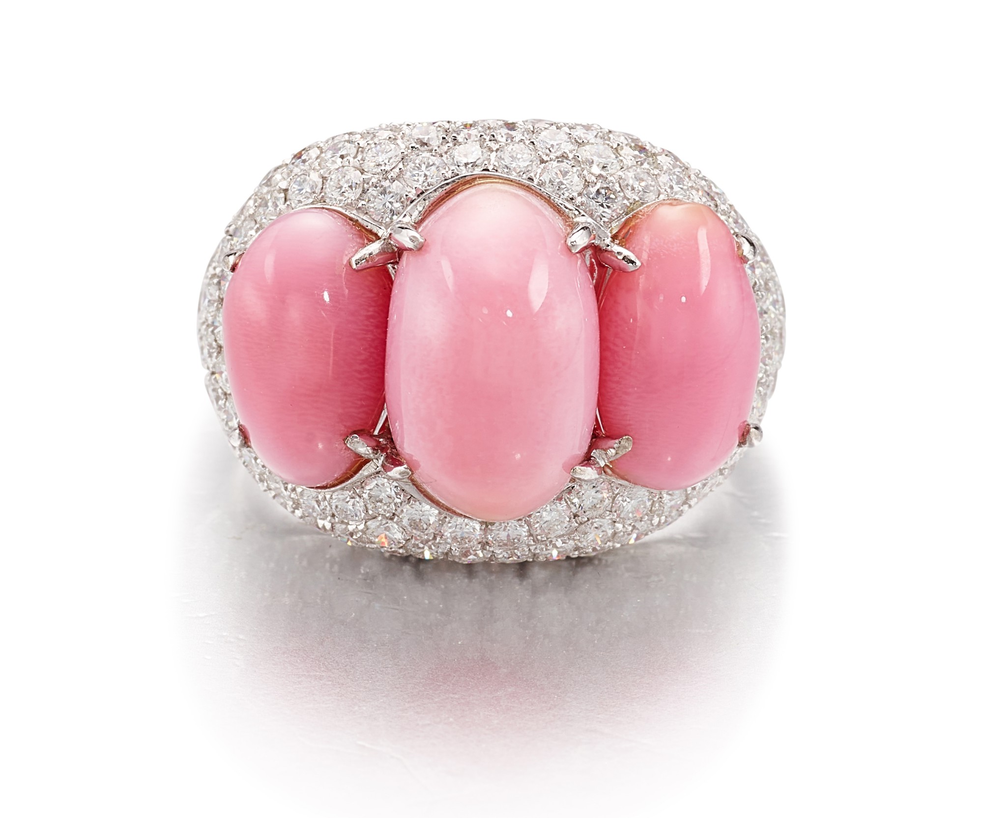 CONCH PEARL AND DIAMOND RING 天然海螺珠 配 鑽石 戒指 The Weekly Edit Fine