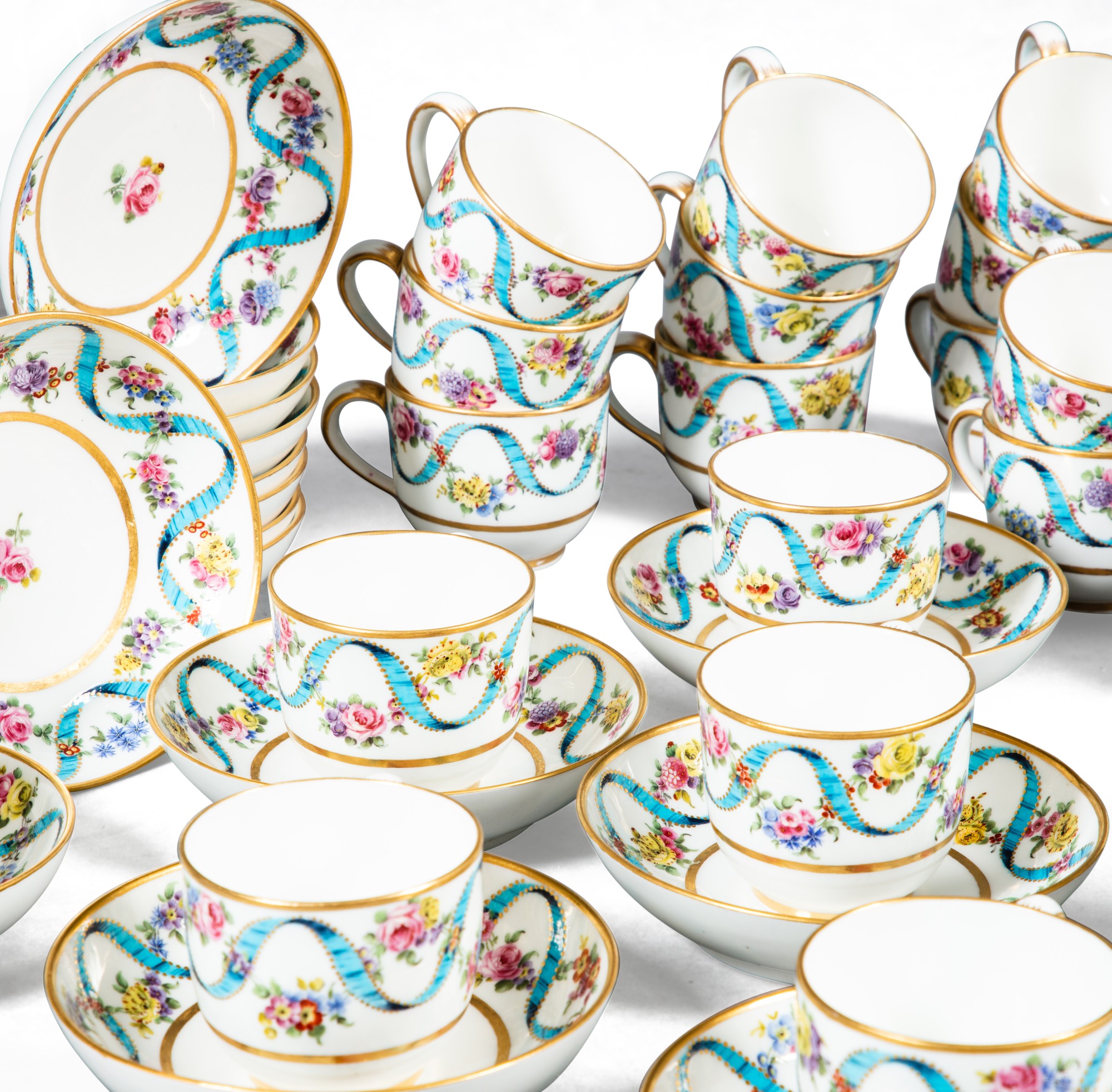 A Sèvres porcelain part tea service `à rubans bleu céleste', 17701771