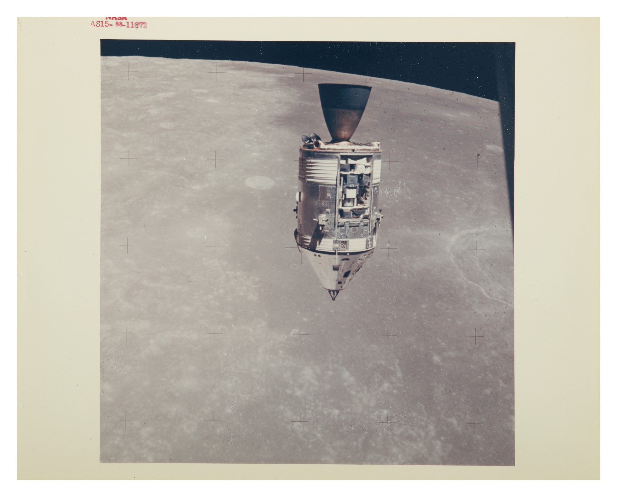 [APOLLO 15] A VIEW OF THE CSM IN LUNAR ORBIT. VINTAGE NASA 
