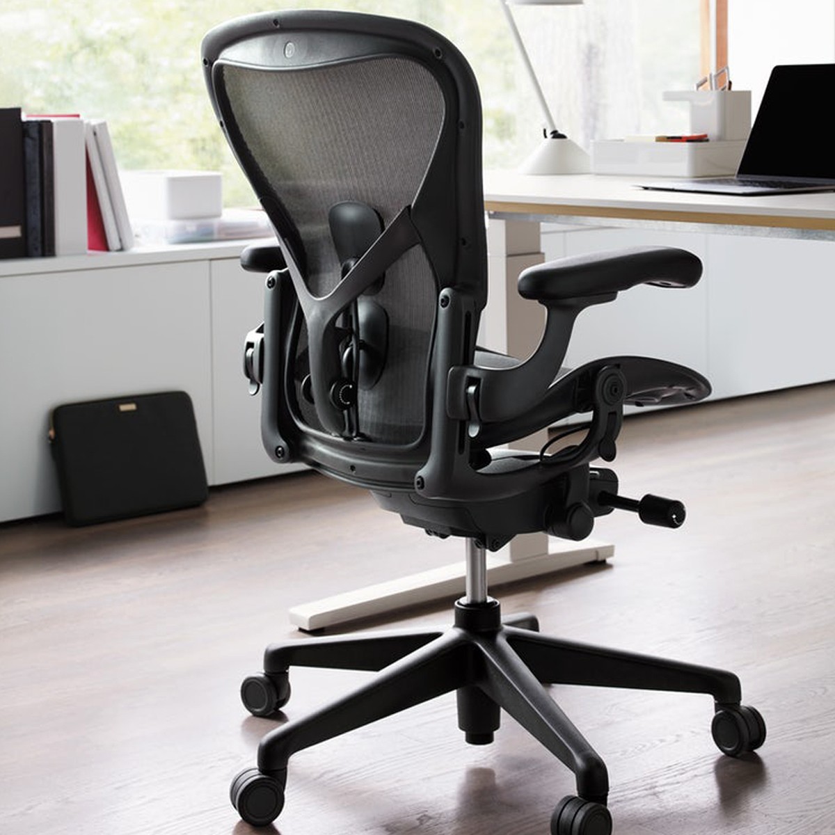 Miller Dwr Aeron Chair Desk Design Within Reach Aeron Chair Aeron
