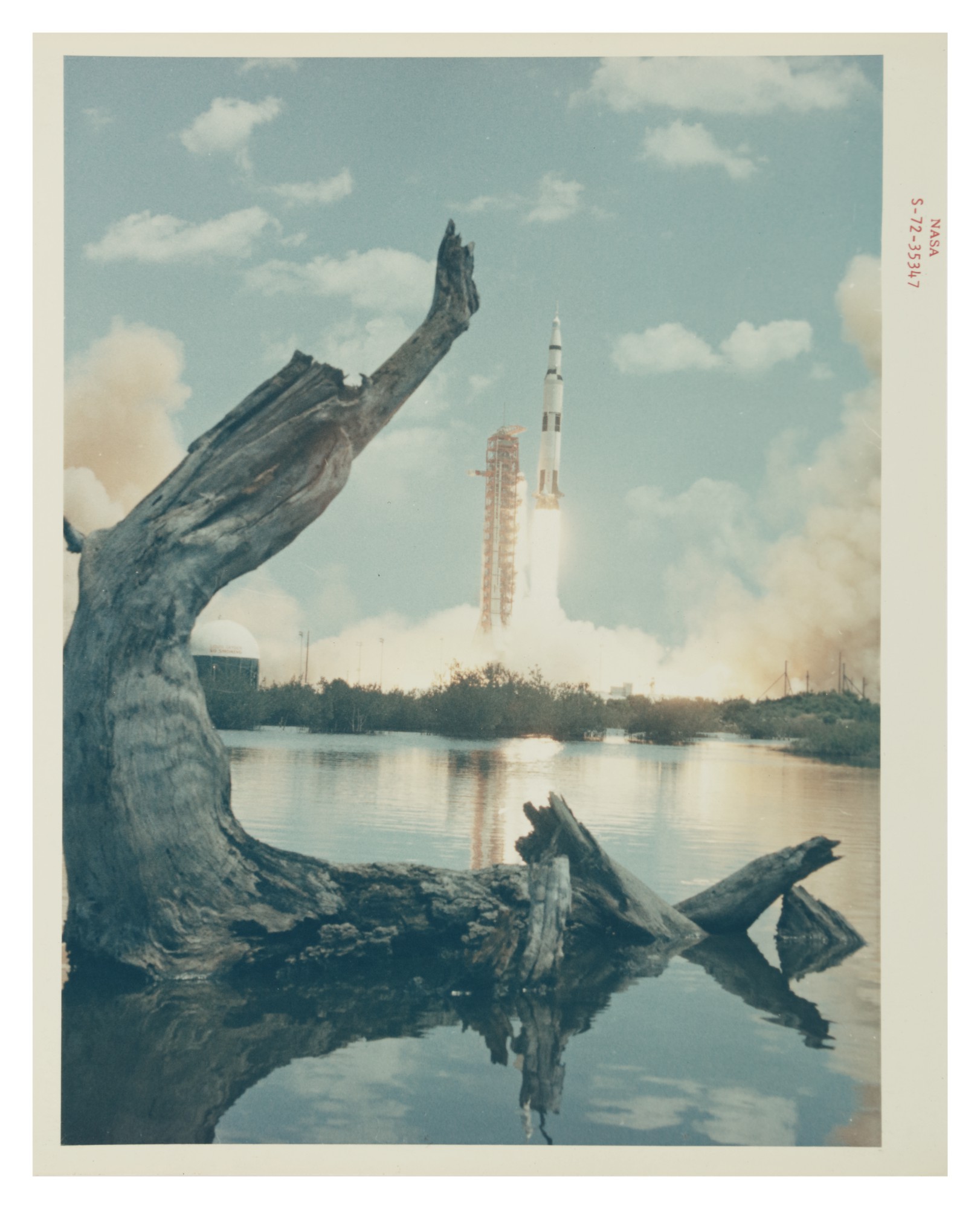 [APOLLO 16] LIFTOFF. VINTAGE NASA "RED NUMBER" PHOTOGRAPH, 16 APRIL