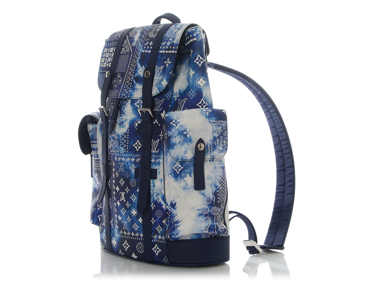 louis vuitton christopher pm backpack price Black Epi Leather by WP Diamonds – myGemma| Item #108520 And it features an array of pockets to keep everything securely stored and easy to access. Louis Vuitton Christopher PM Backpack