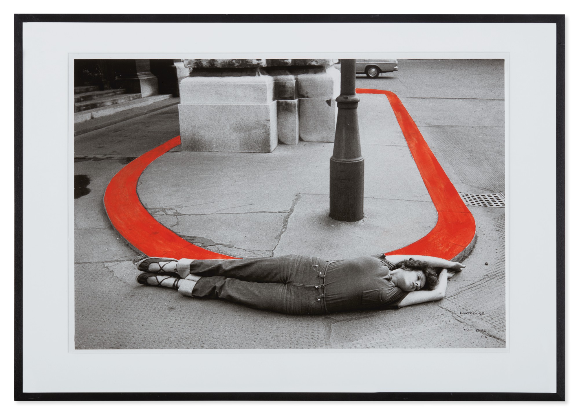 VALIE EXPORT 'EINKREISUNG' (ENCIRCLEMENT) (FROM KÖRPERKONFIGURATIONEN