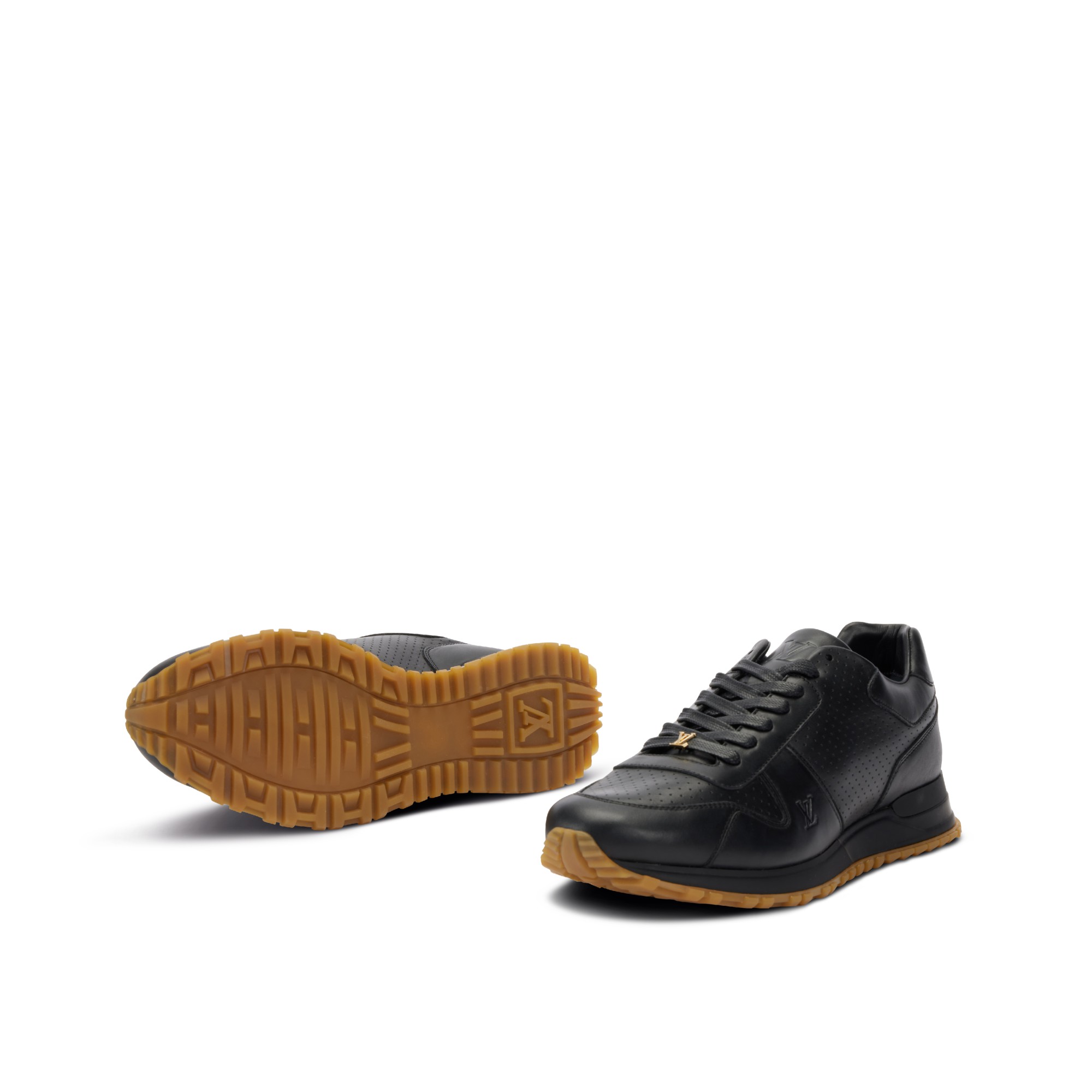 572sneakers-c2zs2-t3-02.jpg
