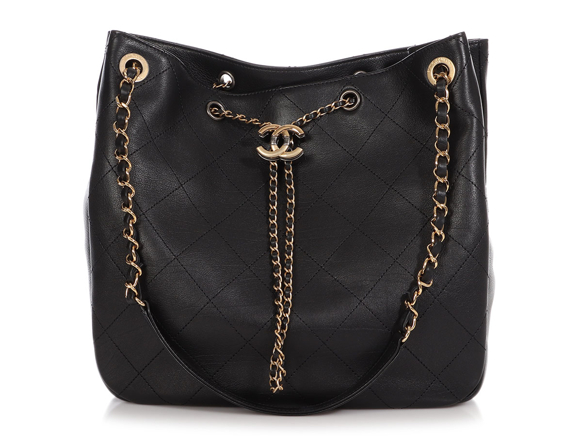 Chanel Black Distressed Veau Grain Drawstring Hobo Bag Gold Hardware