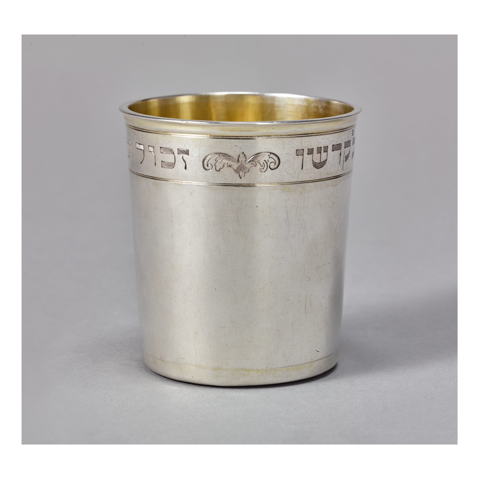 A GERMAN PARCELGILT SILVER KIDDUSH CUP, JOSEPH MOYE, AUGSBURG, 169799