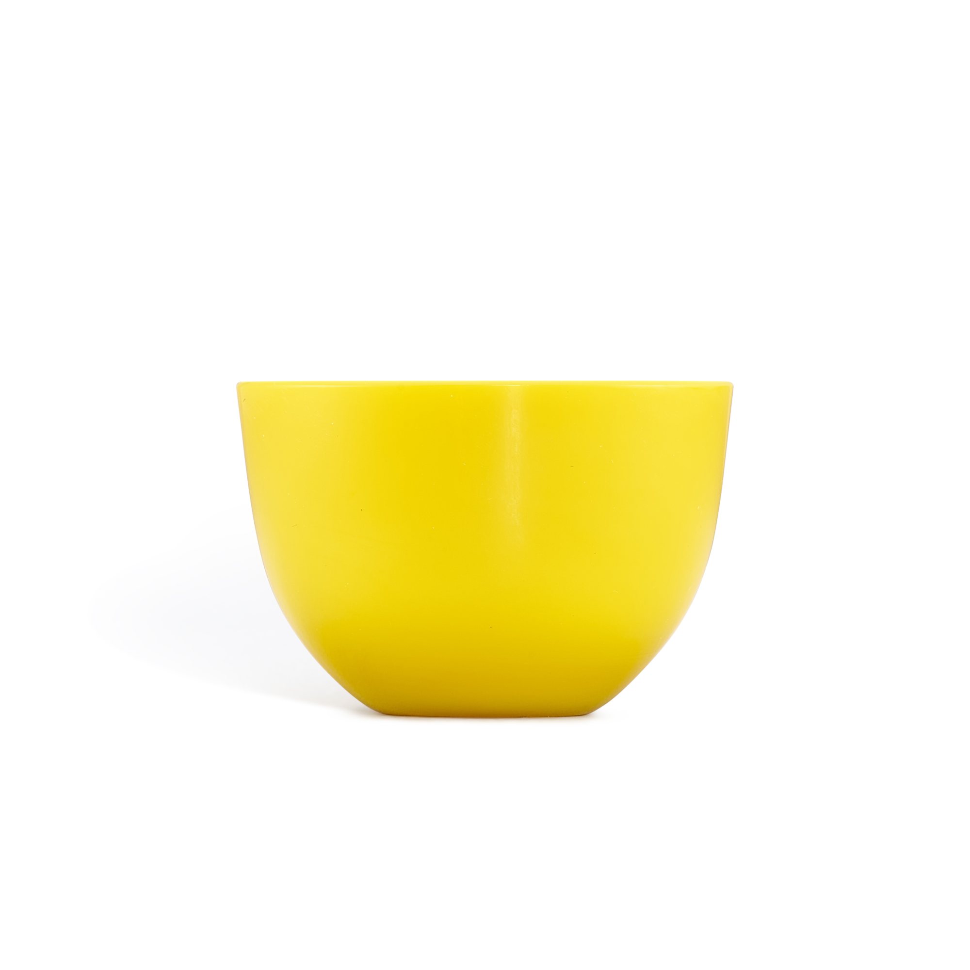 An imperial lemon yellow glass cup, Mark and period of Qianlong 清乾隆