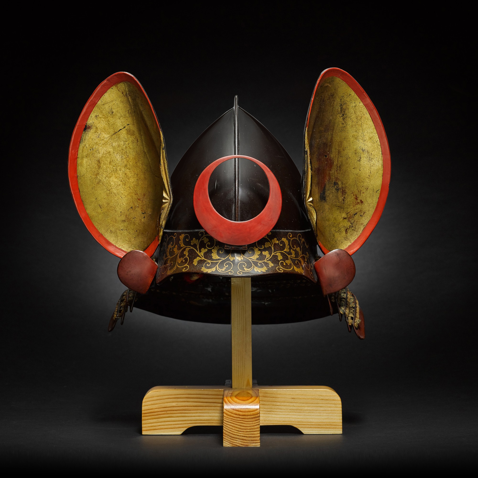 A Momonari Kabuto peach Shaped Helmet Edo Period 17th Century 