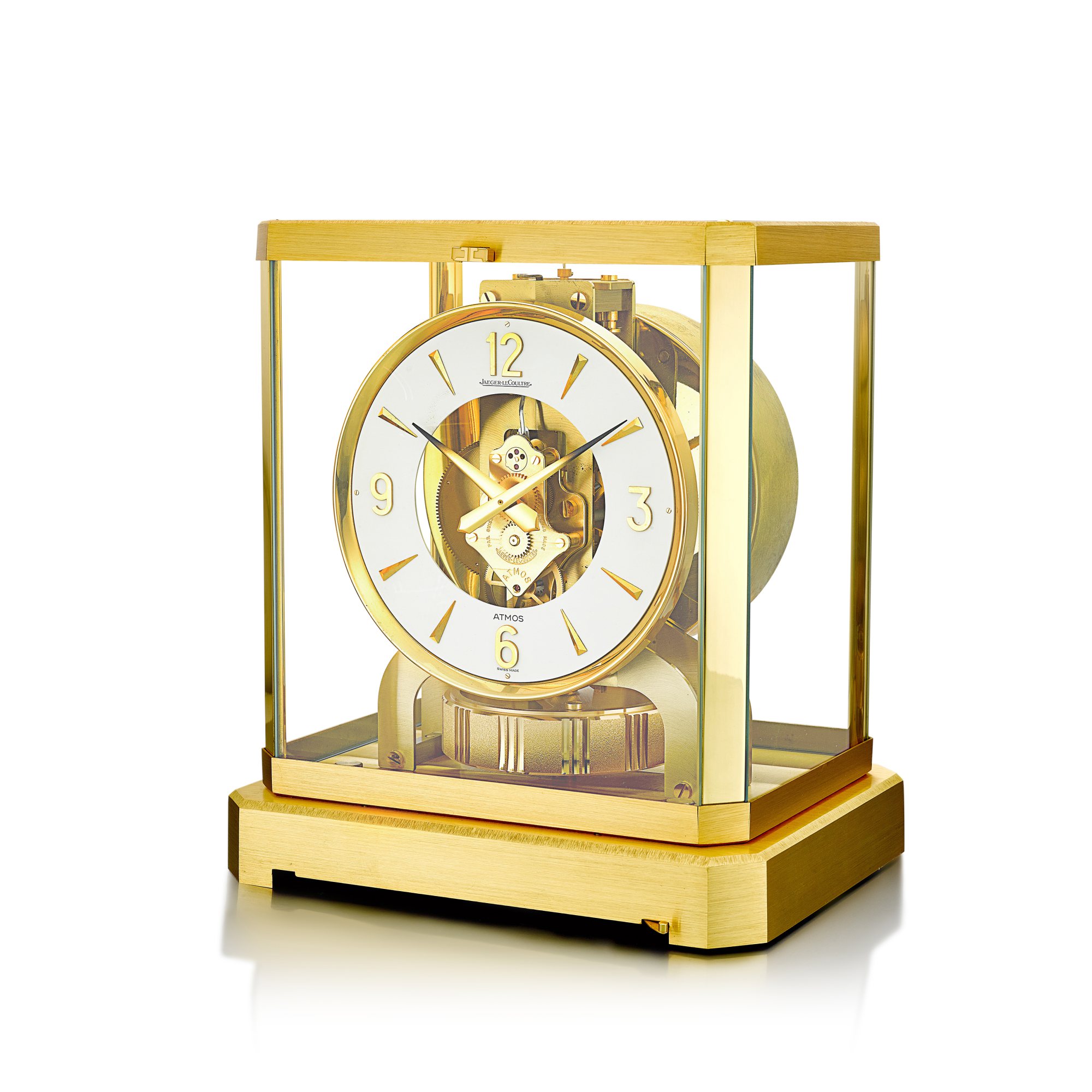 Atmos, Reference 5902 A gilt brass atmos clock, Circa 1980 積家