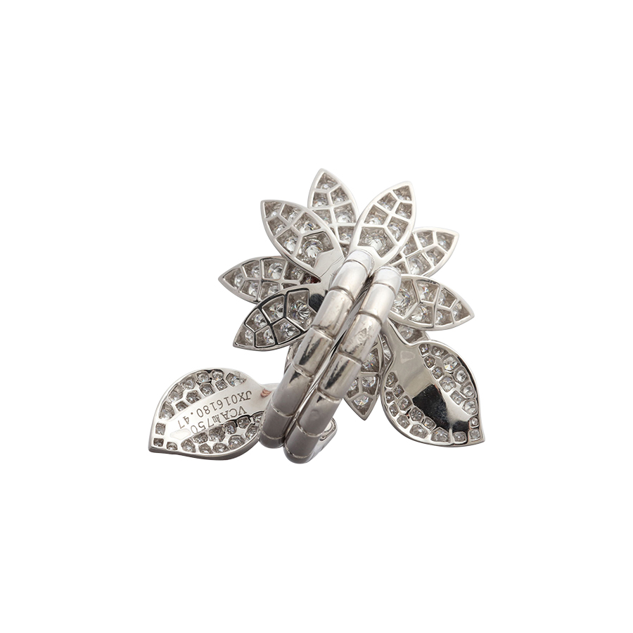Van Cleef Arpels White Gold And Diamond Lotus Between The Finger