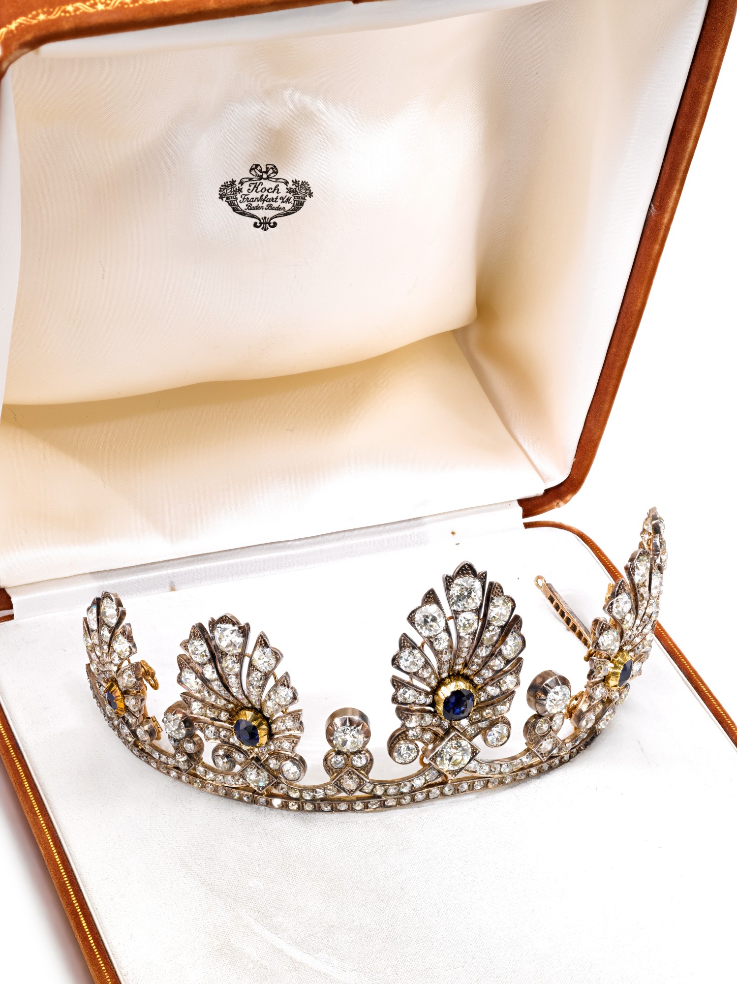 Impressive sapphire and diamond tiara, mid 19th century | 藍寶石配