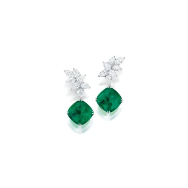 View full screen - View 1 of Lot 1662. A FINE PAIR OF EMERALD AND DIAMOND PENDENT EARRINGS 10.41及10.30卡拉 「哥倫比亞」祖母綠 配 鑽石 吊耳環一對.