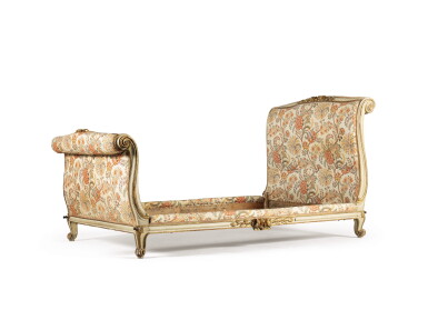View full screen - View 1 of Lot 124. A LATE LOUIS XV WHITE PARCEL-GILT BED, CIRCA 1770, ATTRIBUTED TO LOUIS DELANOIS | LIT "À LA TURQUE" EN BOIS SCULPTÉ LAQUÉ BLANC ET RECHAMPI OR DE LA FIN DE L'ÉPOQUE LOUIS XV, VERS 1770, ATTRIBUÉ À LOUIS DELANOIS.