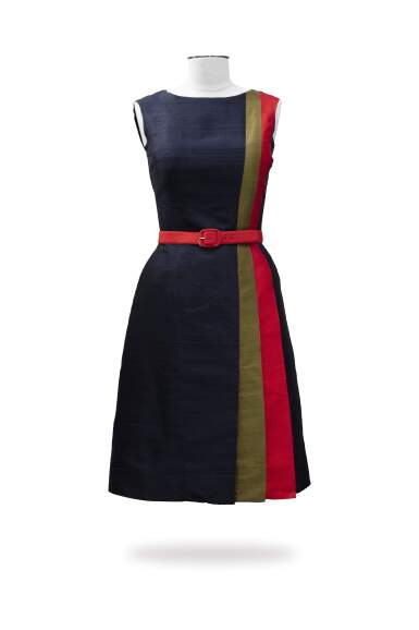 Louis Feraud, circa 1966, Shantung dress, with red belt | Robe courte Louis Feraud, circa 1966, Shantung dress, with red belt | Robe courte