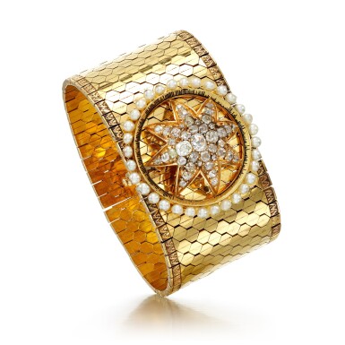 View full screen - View 1 of Lot 185. A pearl and diamond bracelet/pendant.