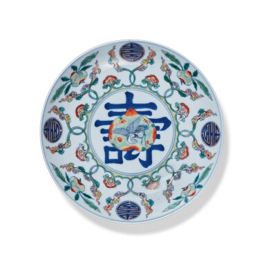 View full screen - View 1 of Lot 256. A rare doucai 'birthday' dish, Mark and period of Kangxi | 清康熙 鬥彩鶴壽延年圖盤 《大清康熙年製》款.