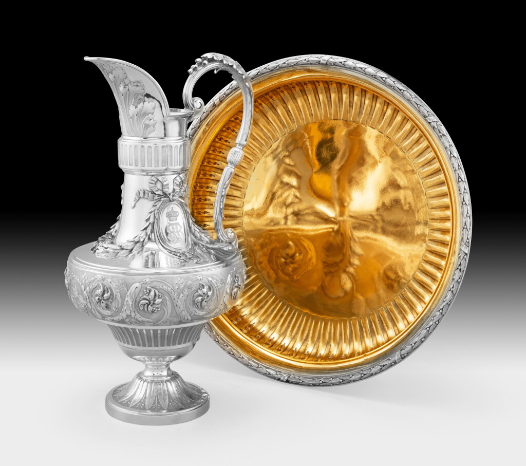 View full screen - View 1 of Lot 277. A silver ewer and basin within fitted case, JBG Odiot, Paris, 1869 | Aiguière et son bassin en argent dans son coffret par JBG Odiot, Paris, 1869.