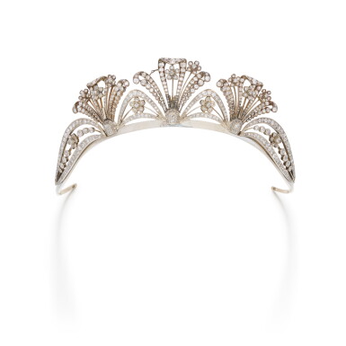 View full screen - View 1 of Lot 9. Diamond tiara, early 20th century.