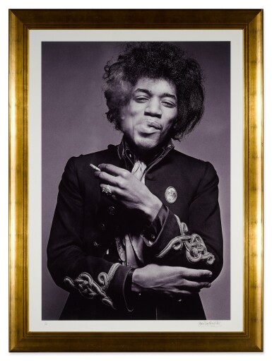 jimi hendrix smoking a cigarette EC_JH046 : Jimi Hendrix had a cigarette