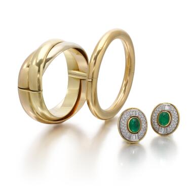 View full screen - View 1 of Lot 170. Pair of emerald and diamond ear clips and two bracelets | Paio di orecchini in smeraldi e diamanti e due bracciali .