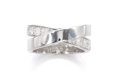View full screen - View 1 of Lot 41. DIAMOND RING | CARTIER.