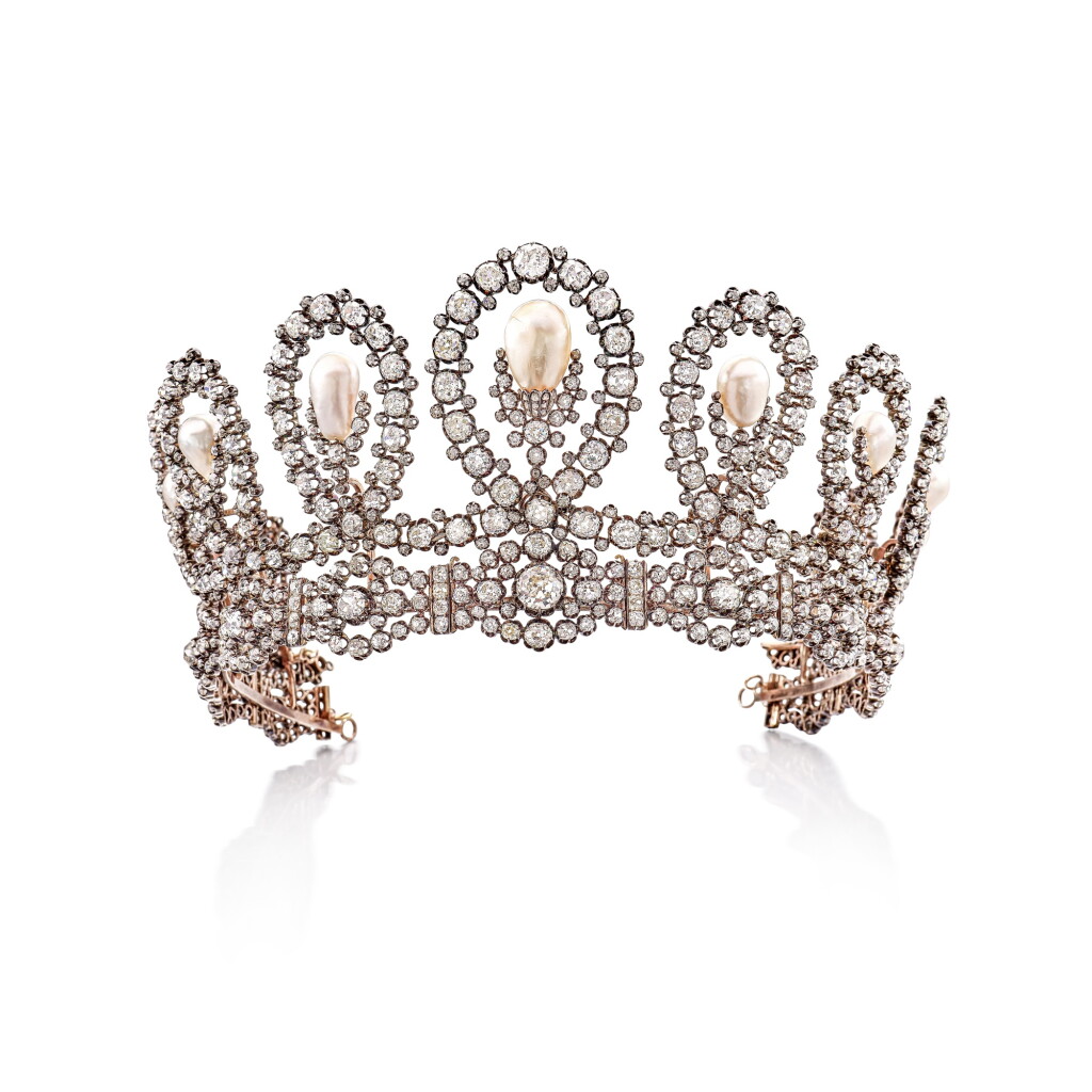 View full screen - View 1 of Lot 326. Musy | Magnificent and Historic Natural Pearl and Diamond Tiara, 19th Century | Musy | 瑰麗天然珍珠 配 鑽石 冠冕 / 項鏈, 十九世紀末.