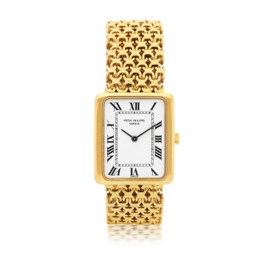 View full screen - View 1 of Lot 192. PATEK PHILIPPE | REFERENCE 4224/1 A YELLOW GOLD RECTANGULAR BRACELET WATCH, MADE IN 1974.