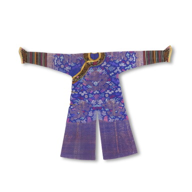 View full screen - View 1 of Lot 263. A blue-ground silk brocade ‘dragon' robe, Late Qing dynasty | 晚清 藍地緞織雲龍紋吉服.