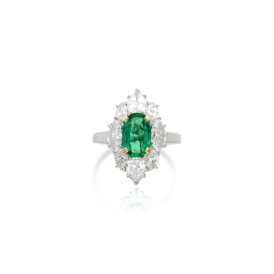 View full screen - View 1 of Lot 917. Emerald and diamond ring.