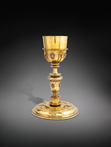 View full screen - View 1 of Lot 135. Important silver-gilt Spanish chalice, Juan de arce, Madrid, dated 1622 | Calice en vermeil par Juan de arce, Madrid, daté 1622 .